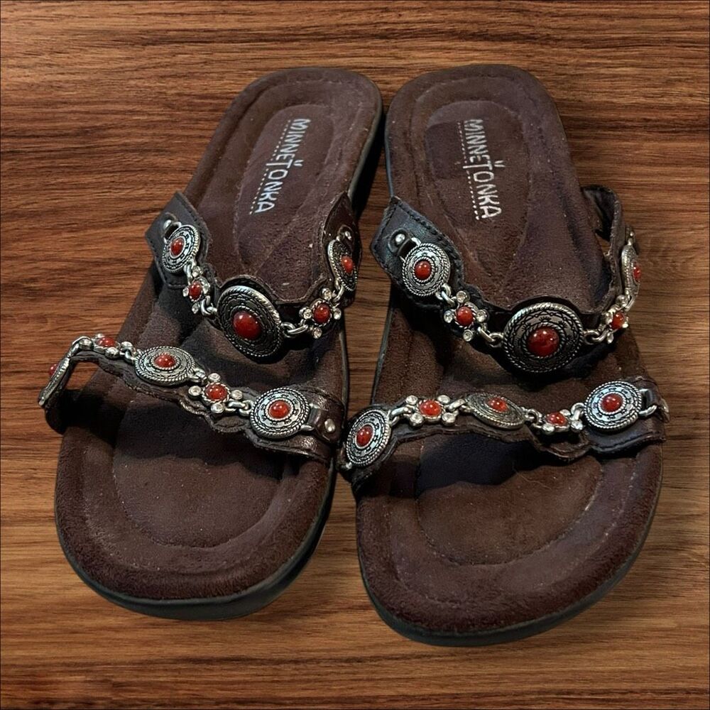 Minnetonka Brown Southwestern Embellished Flat Sandals Women’s Size 7
